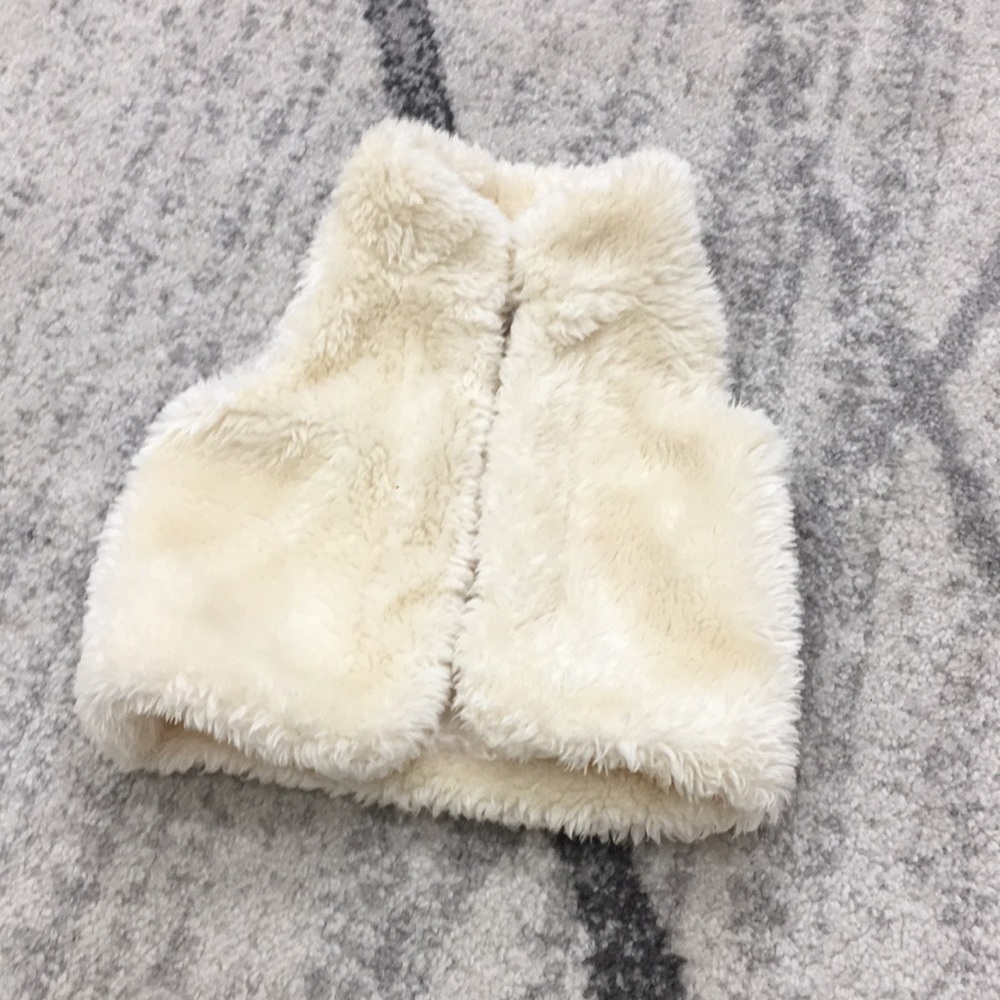 🦋FREE SHIP $50🦋 Jack & Jill Faux Fur Vest 18-24